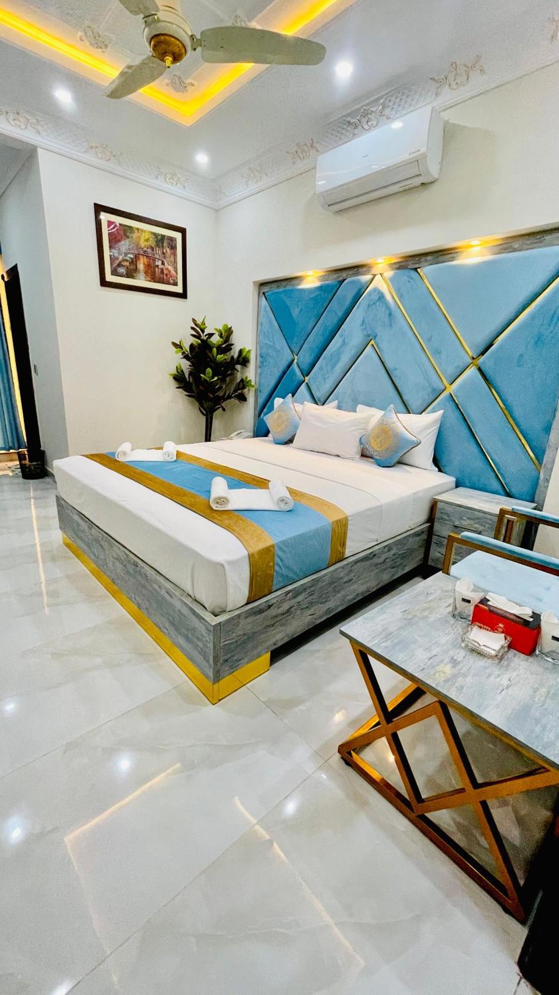 Hotel Crown Lahore Exterior foto